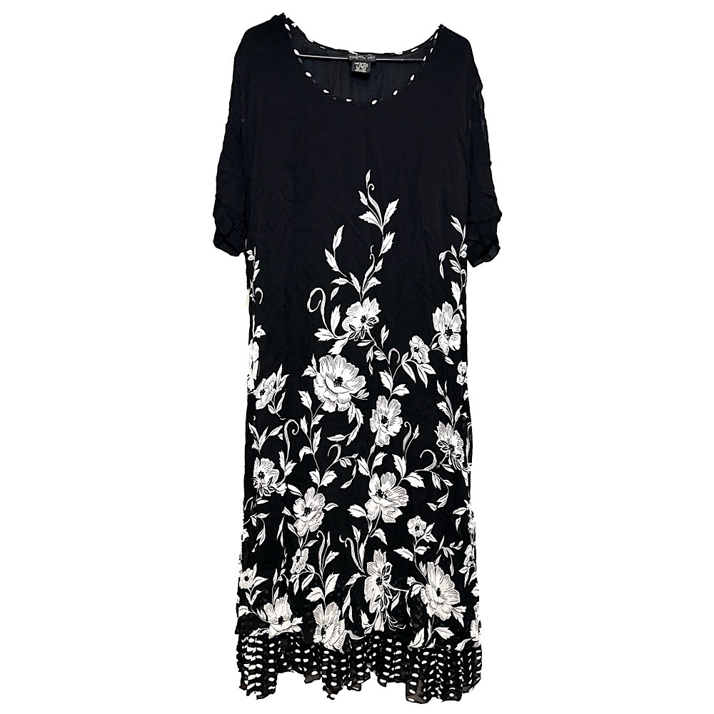 LOLA P. Black and White Floral Beaded Maxi Dress